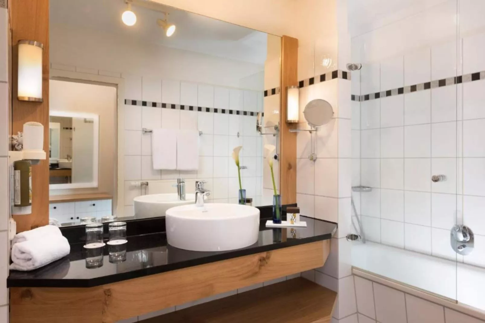 Marina Superior Double Room 4 guest-Badezimmer