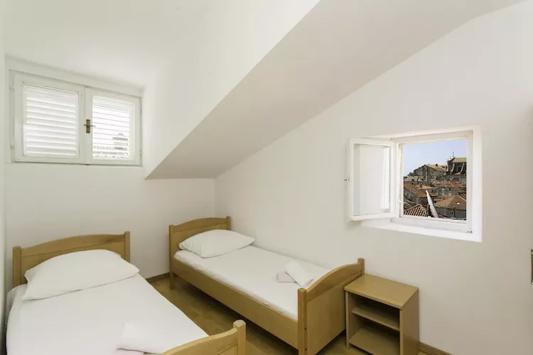 Apartment Sun - One-Bedroom Apartment-Schlafzimmer