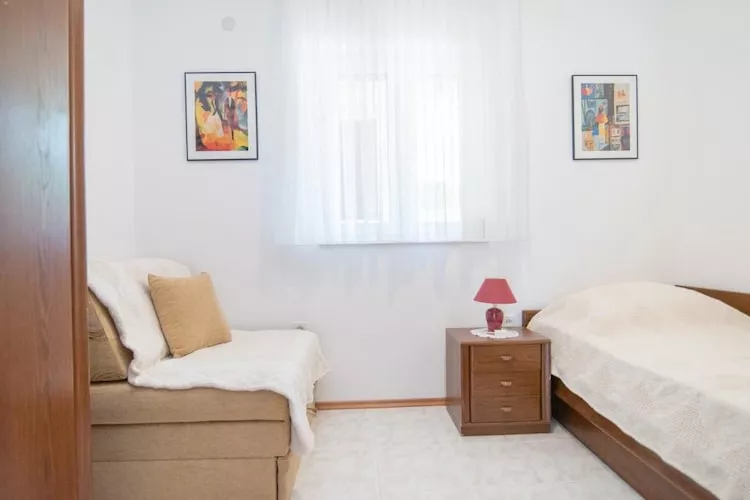 Apartments Paco - Two-Bedroom Apartment with Terrace and Sea View A2 (ST)-Schlafzimmer