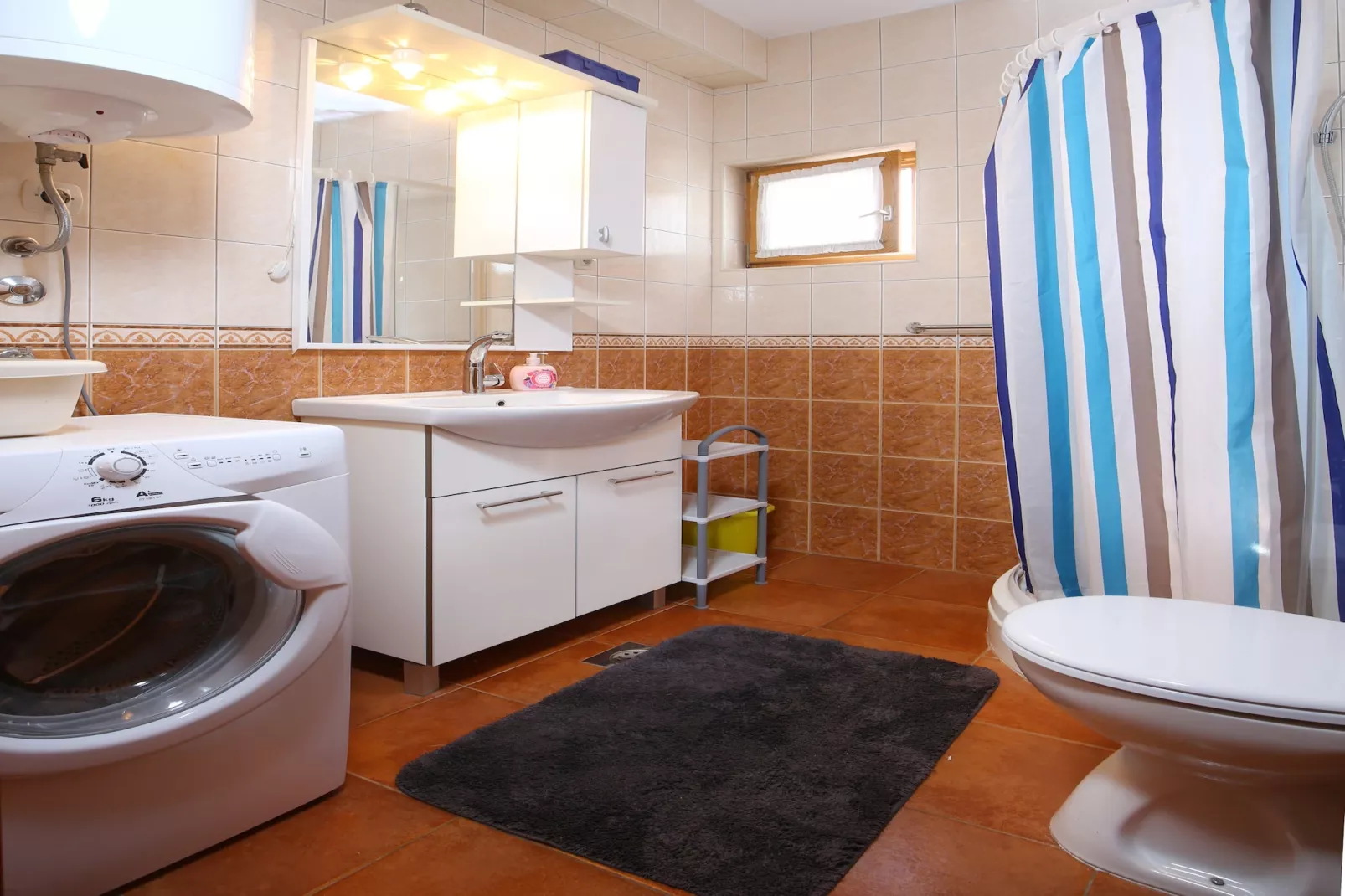 Apartments Boro - Two Bedroom Apartment with Terrace (A3)-Salle de bain