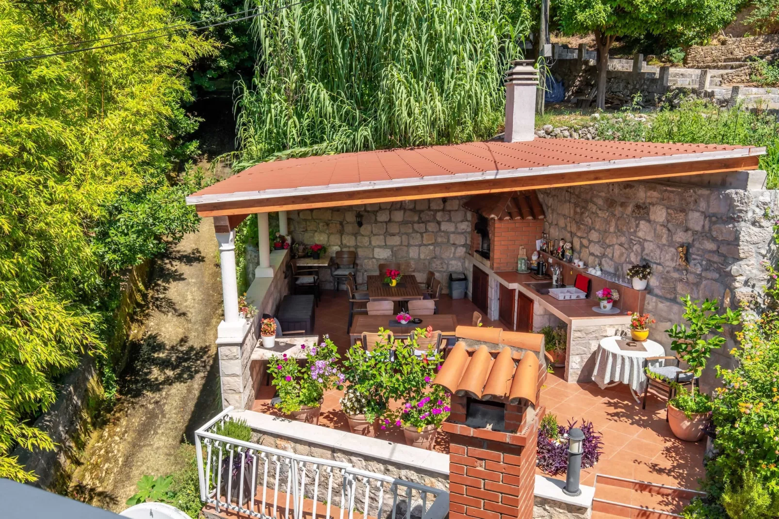 Rooms Tupina by Paulina - Superior Double Room with Balcony and Sea View (Room 2)-Ambiance