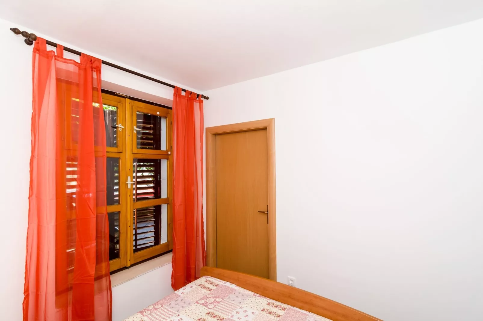 Apartment Berk - One-Bedroom Apartment with Terrace-Bedroom