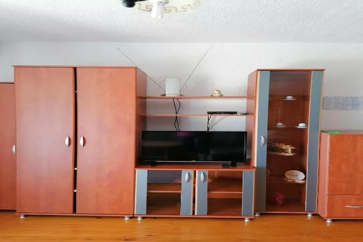 House Panorama - One Bedroom Apartment with Balcony and Sea View (Panorama blick)-Intérieur