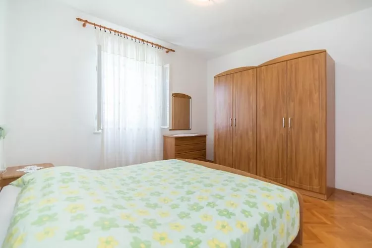 Apartment Vrandecic - Two Bedroom Apartment with Garden Terrace (Žarka) (ST)-Schlafzimmer
