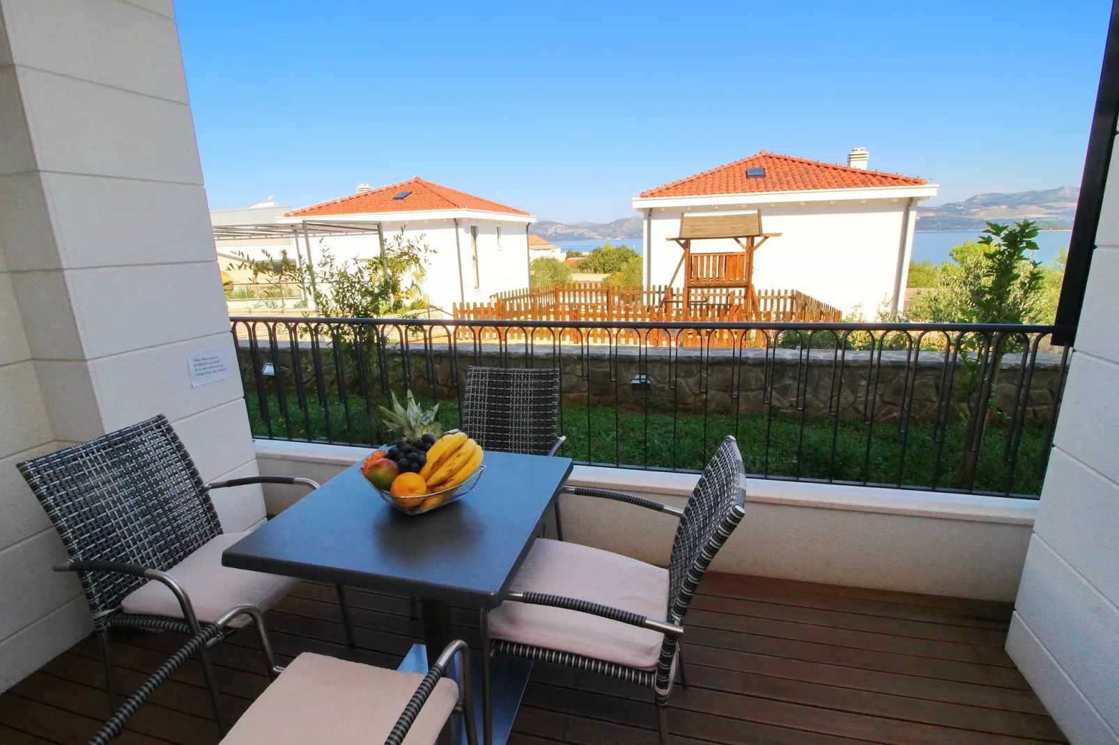 Apartments Kula - One-Bedroom Apartment with Terrace and Sea View-B2-View