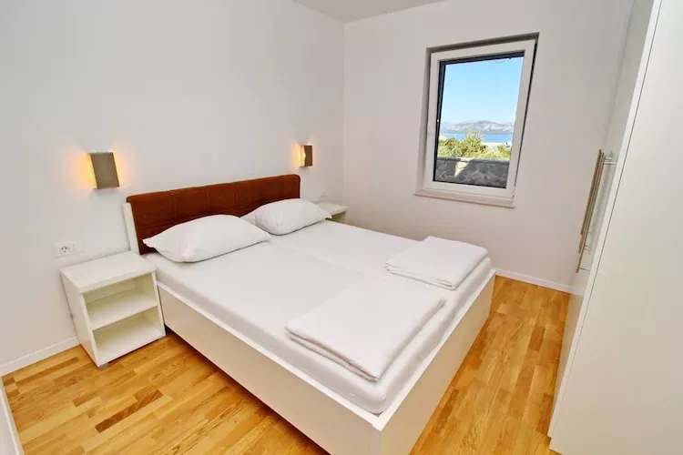 Apartments Kula - Two Bedroom Apartment with Terrace C2 - Schlafzimmer