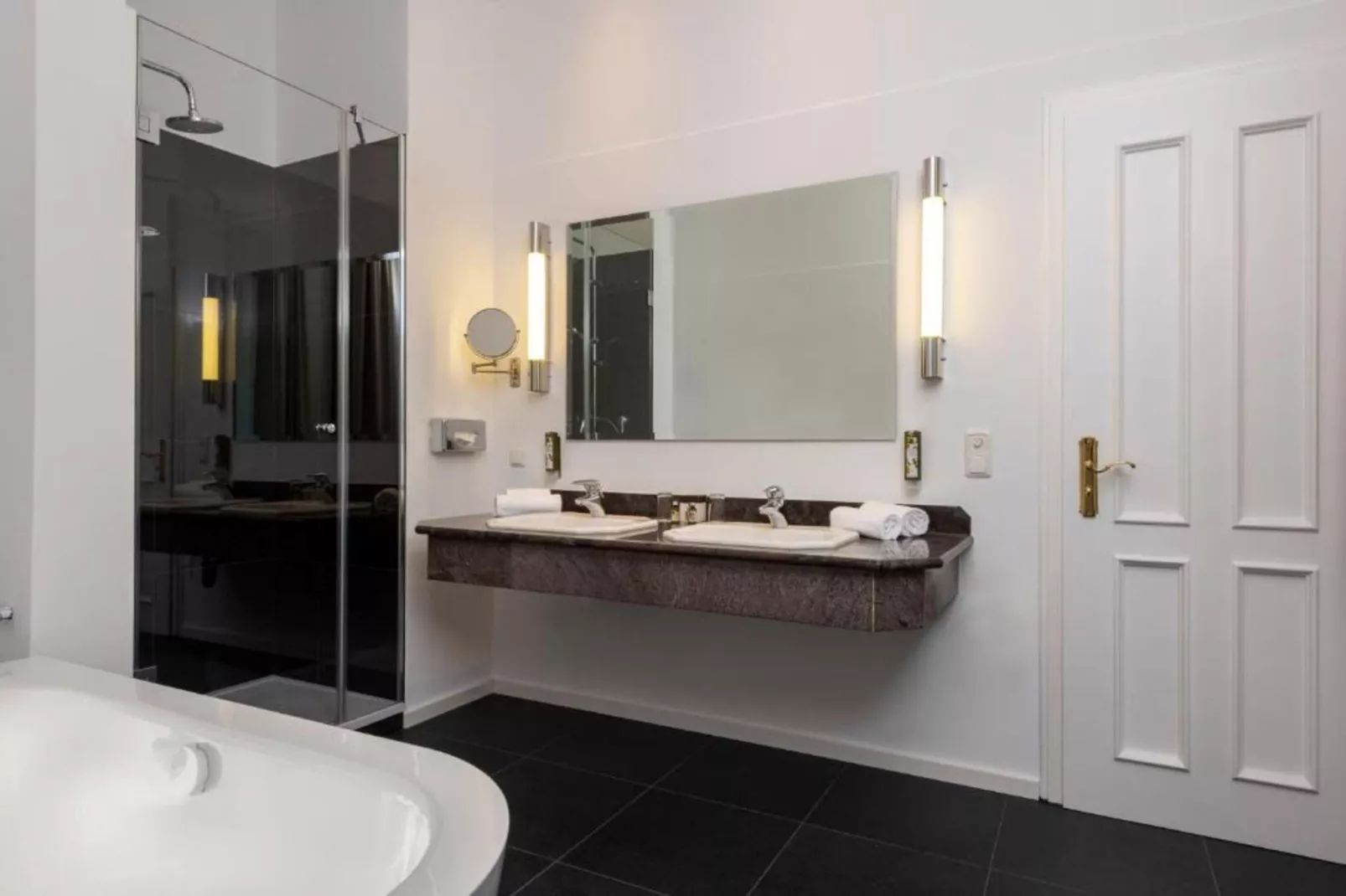 Rugen Manor Suite-Badezimmer