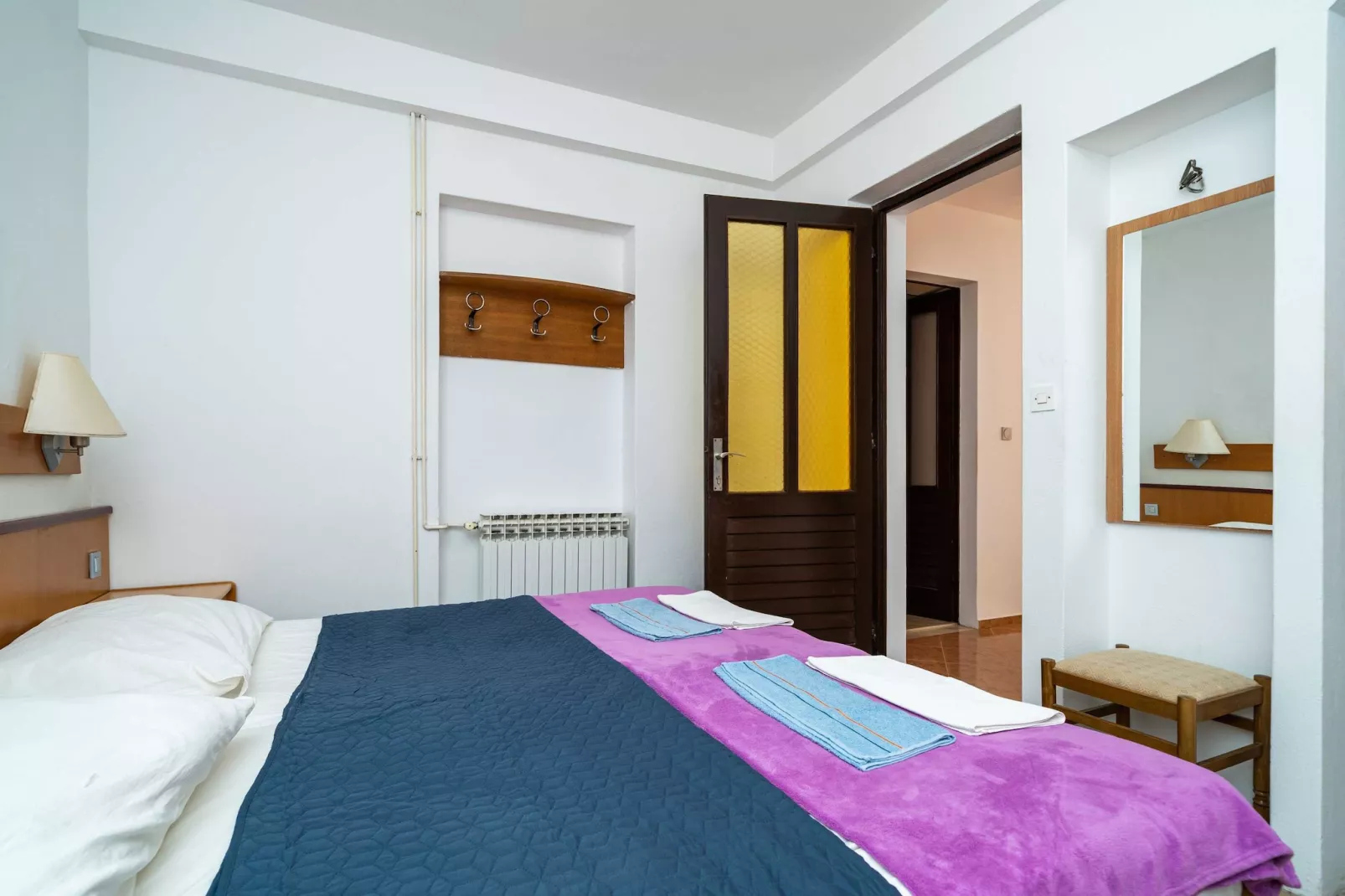 Apartments Klis -Two-Bedroom Apartment with Terrace - Schlafzimmer