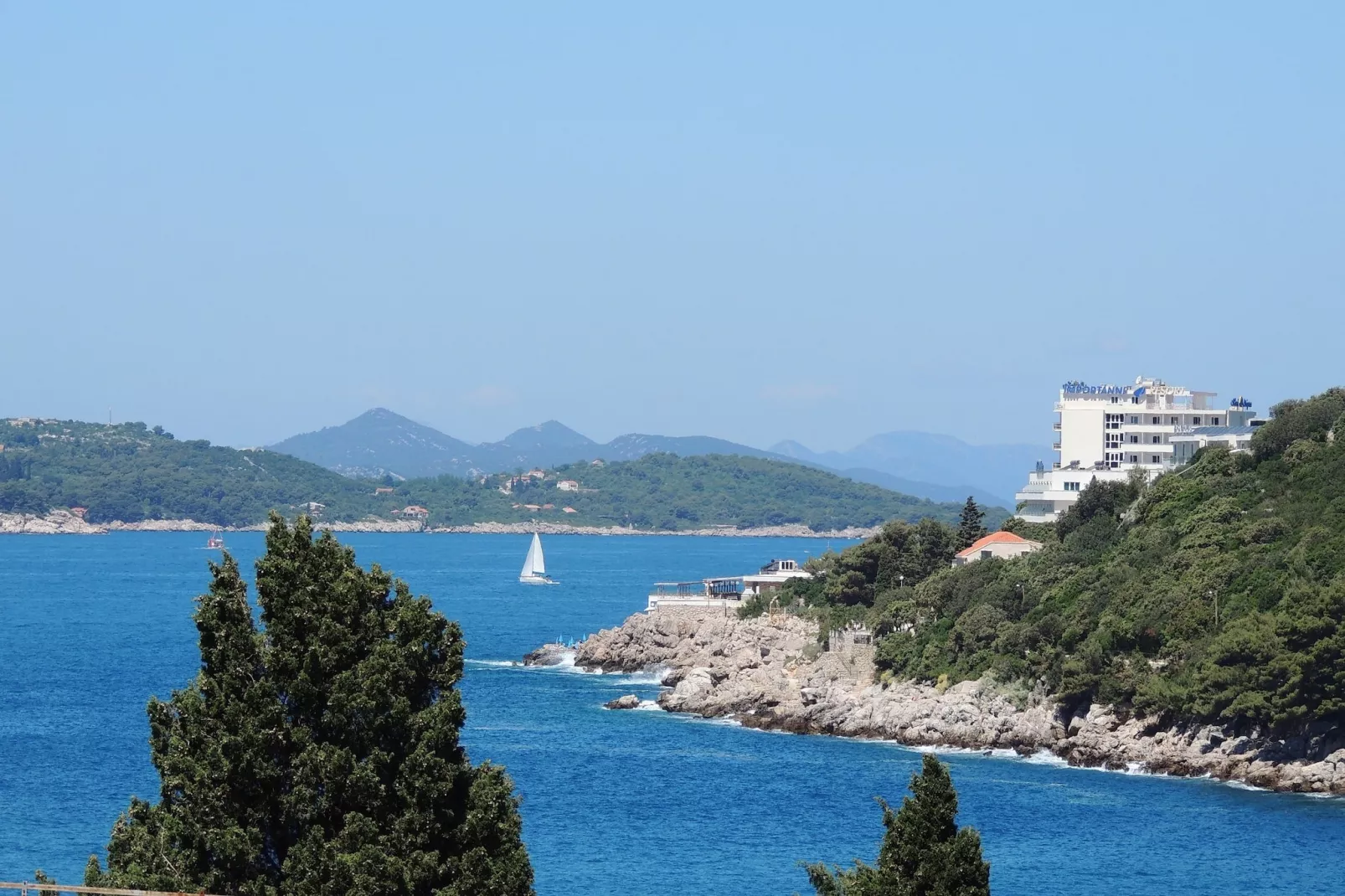 Villa Hortenzia -  Three-Bedroom Apartment with Terrace and Sea View-Aussicht