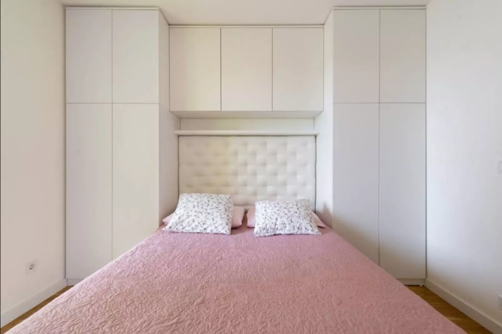 Apartment White Gardenia (ST) - One Bedroom Apartment with Balcony