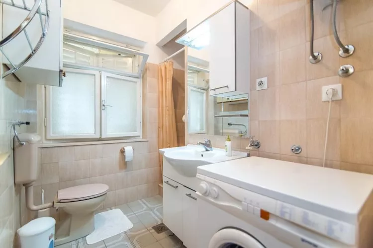 Apartment Vrandecic - Two Bedroom Apartment with Garden Terrace (Žarka) (ST)-Badezimmer