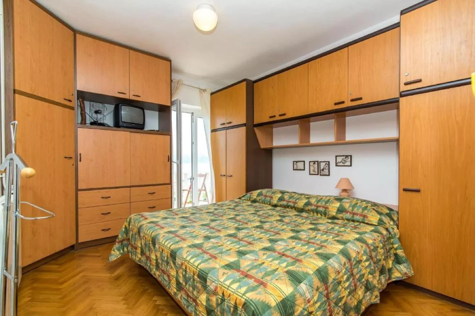 Three bedroom Apartment with terrace and sea view (Nera)-Schlafzimmer