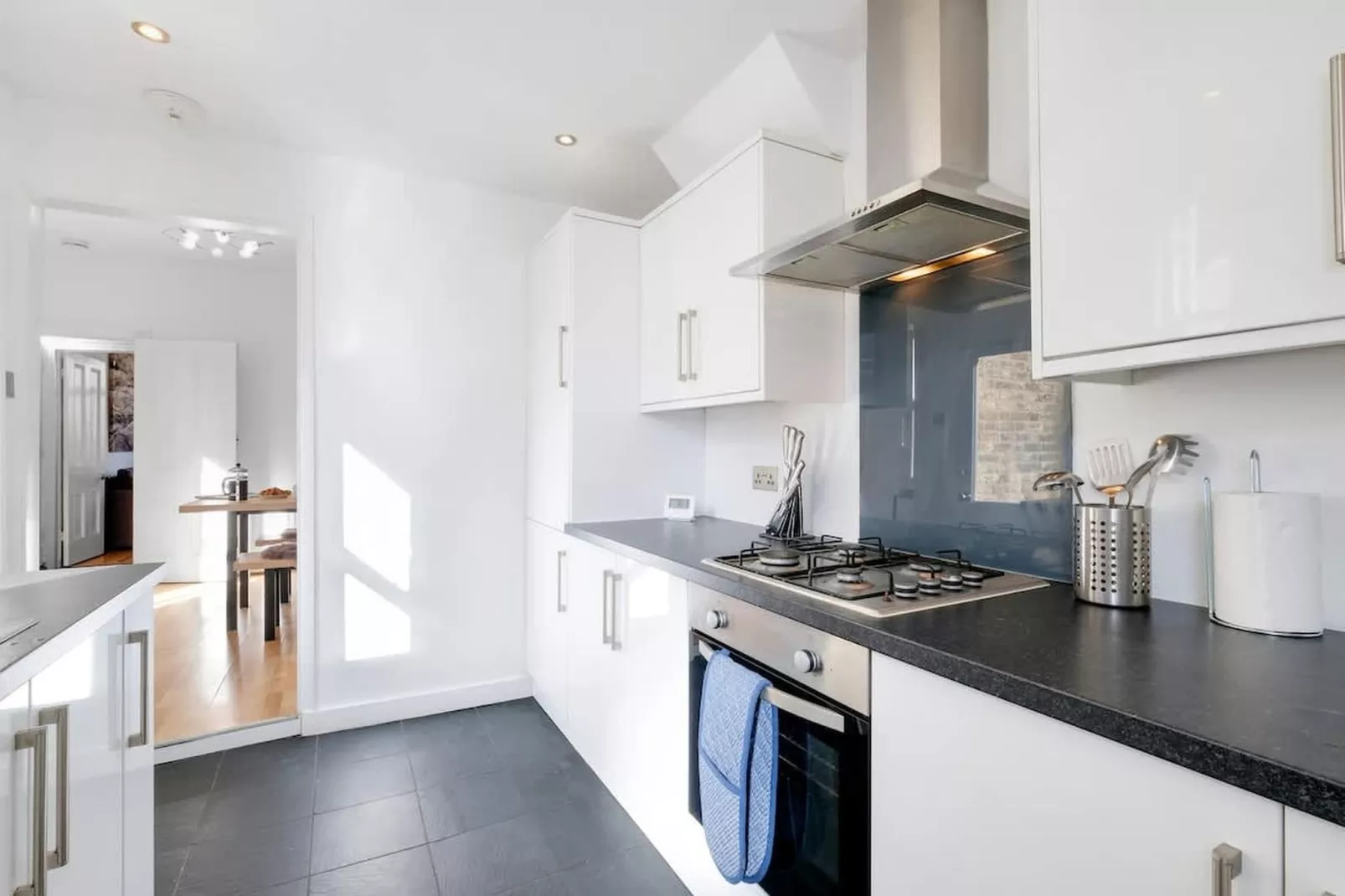 KT2 Gibbon Rd 94-Küche