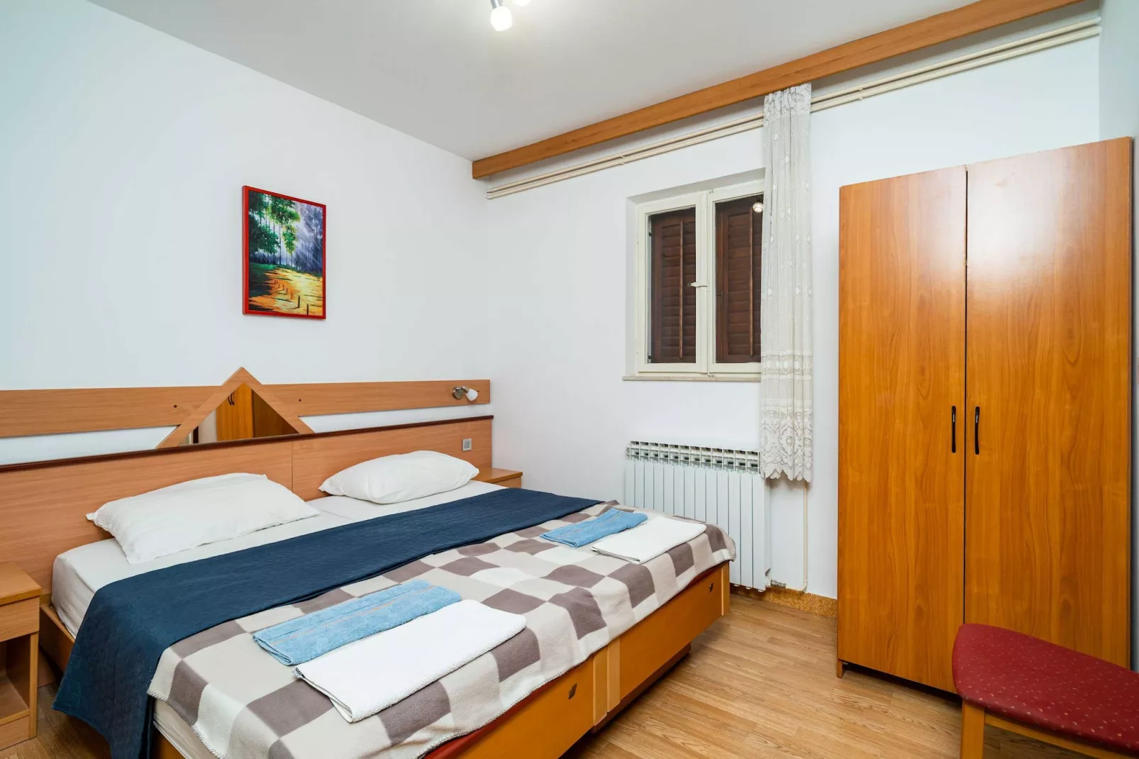 Apartments Klis -Two-Bedroom Apartment with Terrace - Schlafzimmer