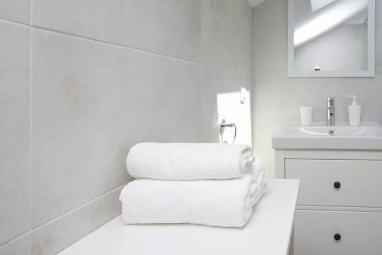 Apartments Horizon - Deluxe Studio with  Balcony and Sea View-Bathroom