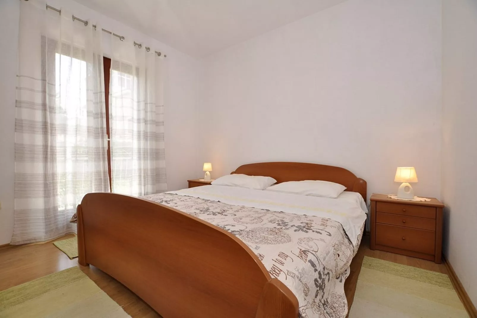 Apartments Seagull - Comfort Two Bedroom Apartment with Sea View Balcony (Tonko)-Chambre