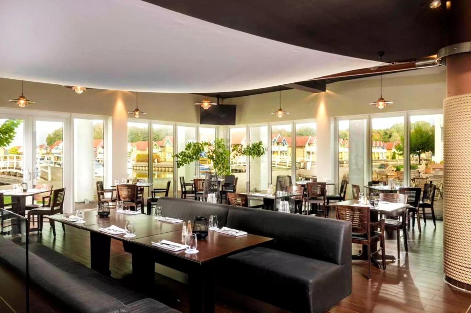 Hafendorf 1 Bedroom Apartment 3 guest-Dining room