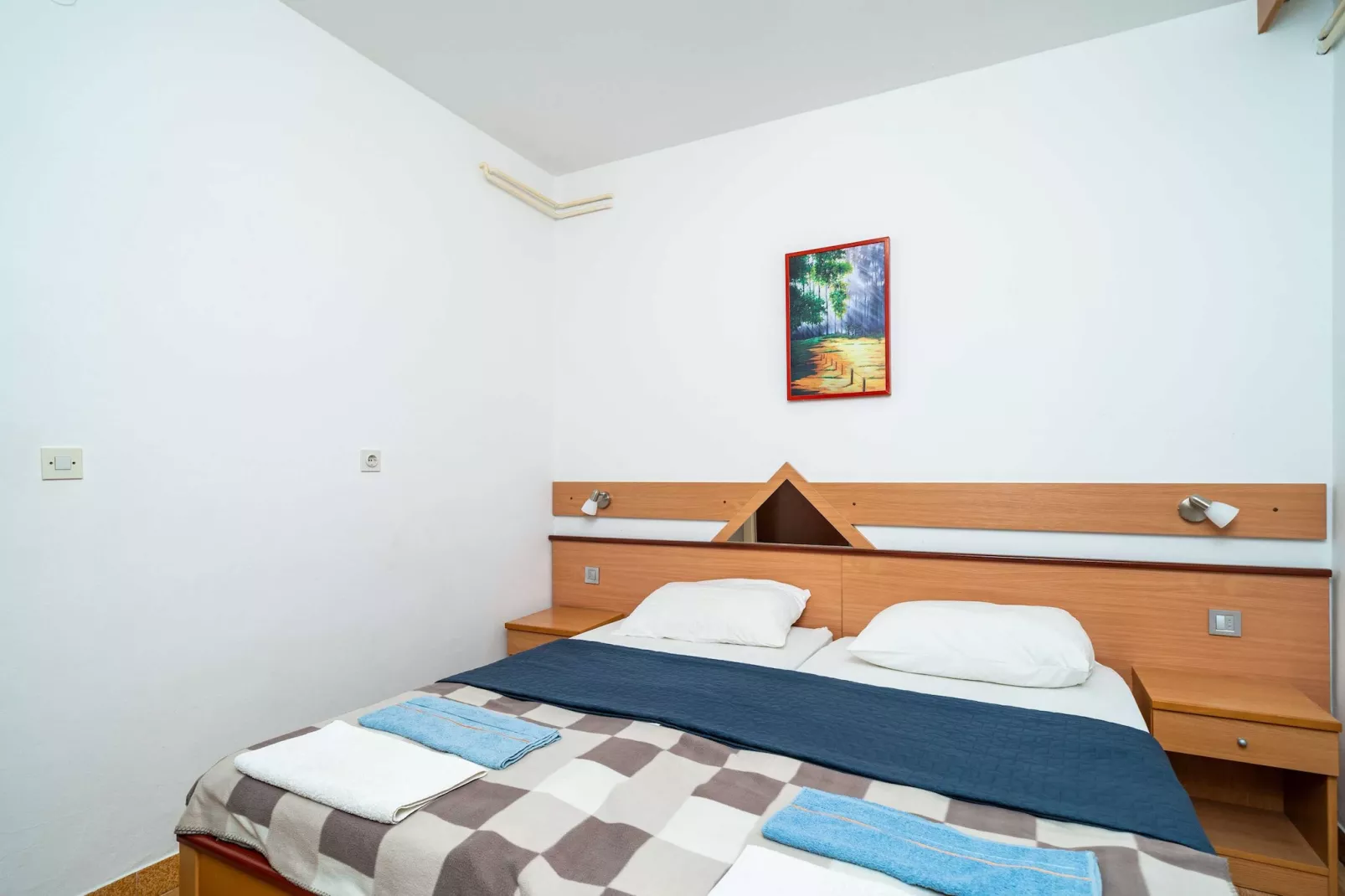 Apartments Klis -Two-Bedroom Apartment with Terrace - Schlafzimmer