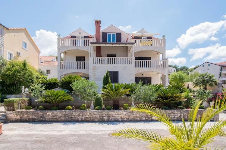 Apartments Paco - Two-Bedroom Apartment with Terrace and Sea View A2 (ST)-Im Freien