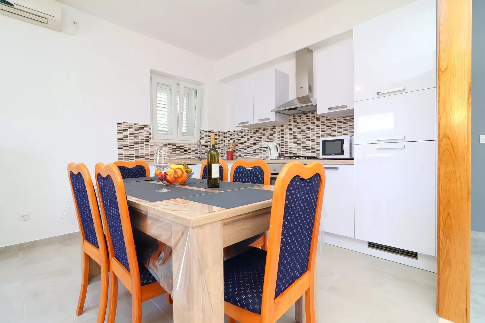 Apartments Radojković Lumbarda - Comfort Two Bedroom Apartment with Terrace and Sea View (A2)-Esszimmer