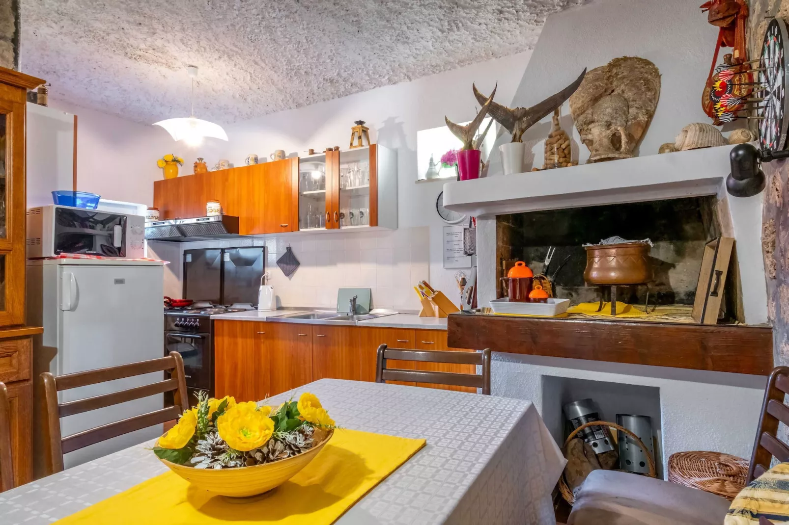 Rooms Tupina by Paulina - Superior Double Room with Balcony and Sea View (Room 2)-Ambiance