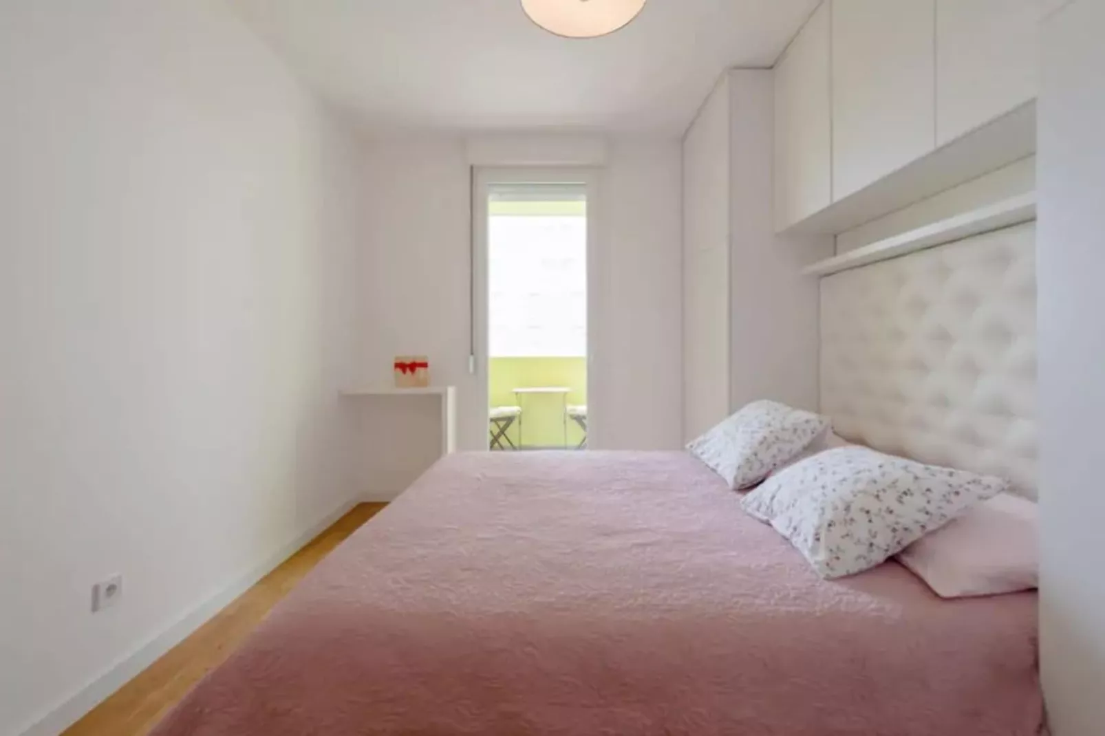 Apartment White Gardenia (ST) - One Bedroom Apartment with Balcony-Bedroom