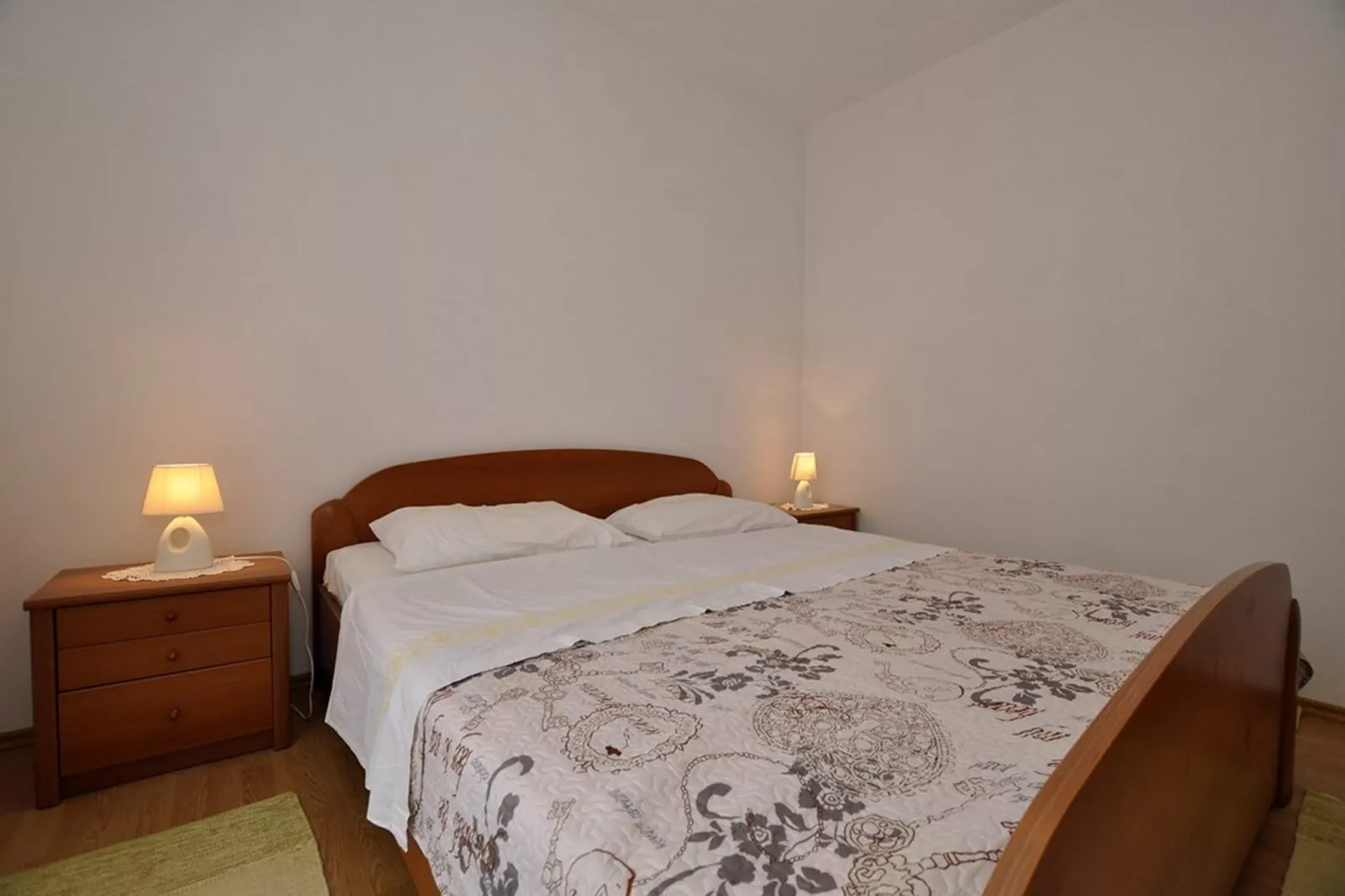 Apartments Seagull - Comfort Two Bedroom Apartment with Sea View Balcony (Tonko)-Chambre