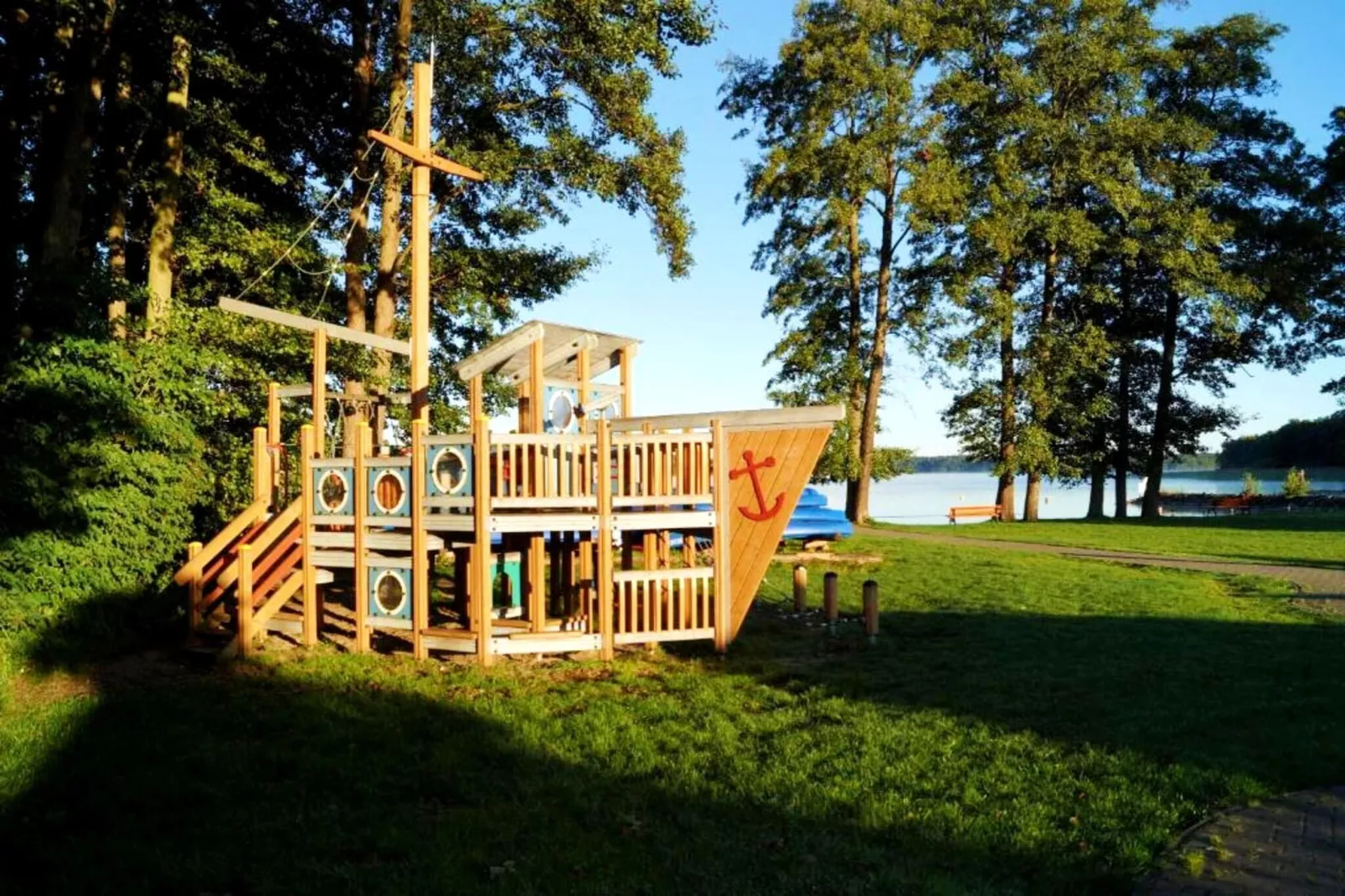 Hafendorf Junior Suite-Gardens in summer