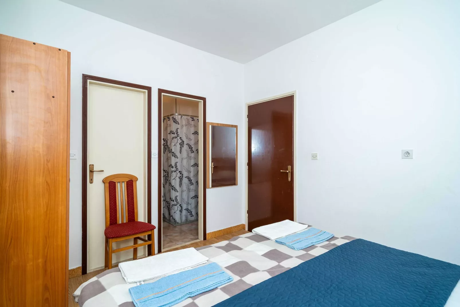 Apartments Klis -Two-Bedroom Apartment with Terrace - Schlafzimmer