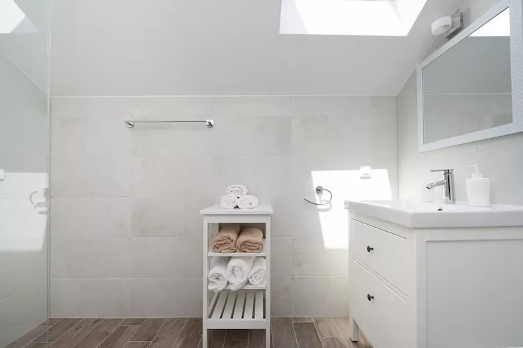 Apartments Horizon - Deluxe Studio with  Balcony and Sea View-Bathroom