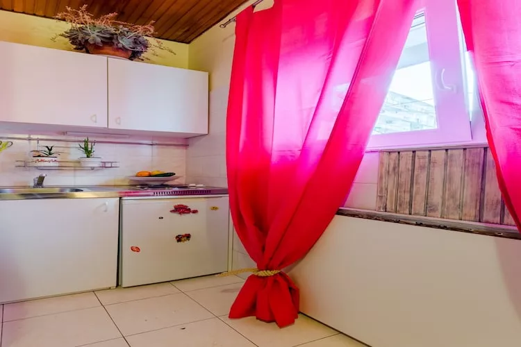 Studio Apartment Silvana (ST) - Studio Apartmen near the Park-Küche