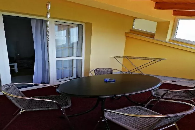 House Panorama - One Bedroom Apartment with Balcony and Sea View (Panoramahaus)-Terrasse