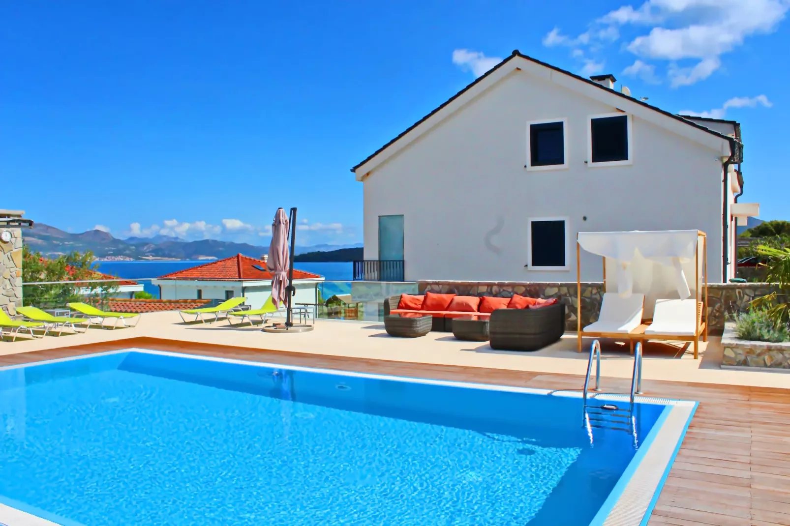 Apartments Kula - Two Bedroom Apartment with Terrace C2 - Schwimmbad