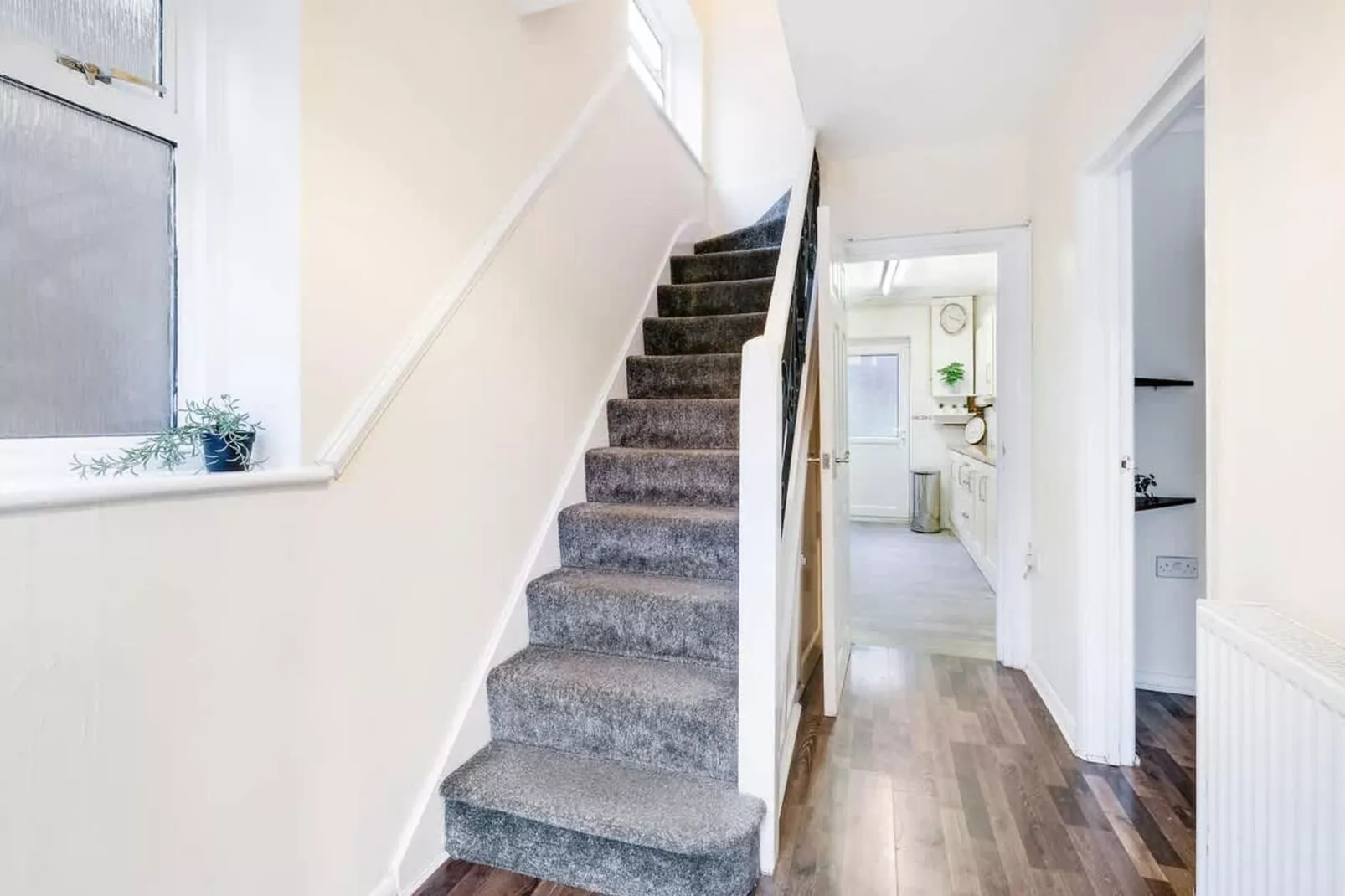 HP13 Arnison 94-Landing