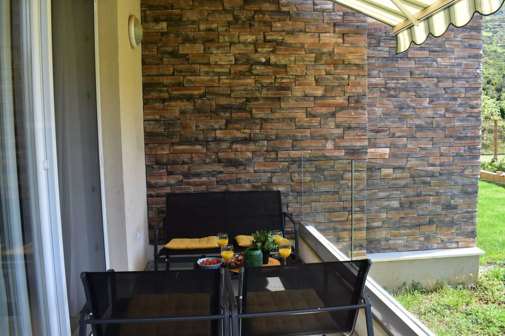 Apartment Vapor - Two Bedroom Apartment with Balcony-Terrace