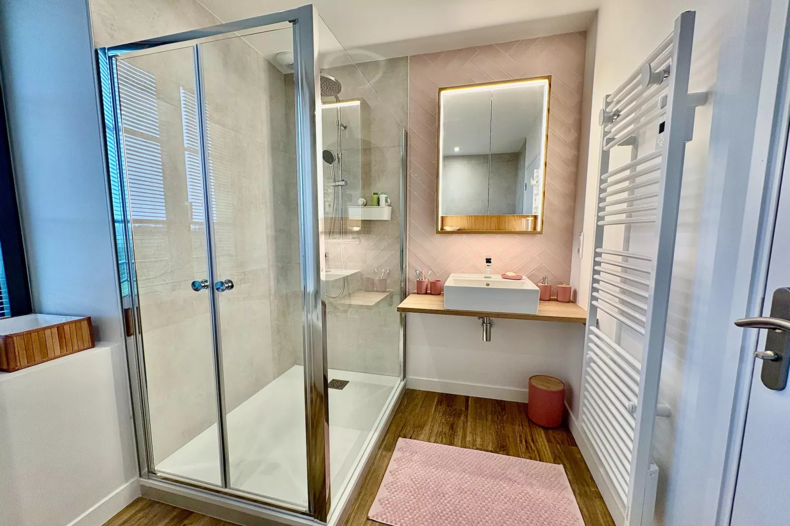 Joli gîte à Corseul-Bathroom