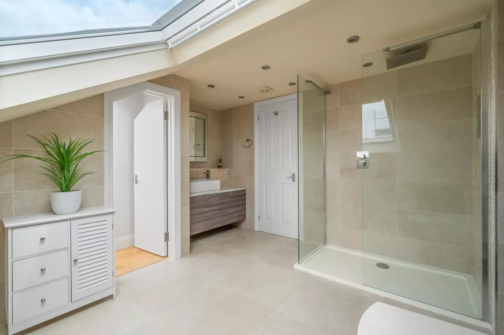 KT2 Shortlands 104-Badezimmer