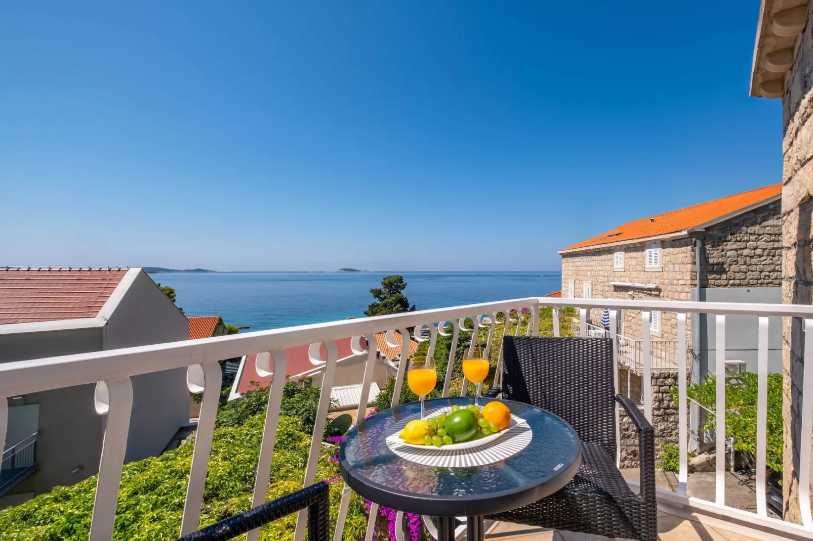 Rooms Tupina by Paulina - Standard Double Room with Balcony and Sea View (Room 3)-Ambiance