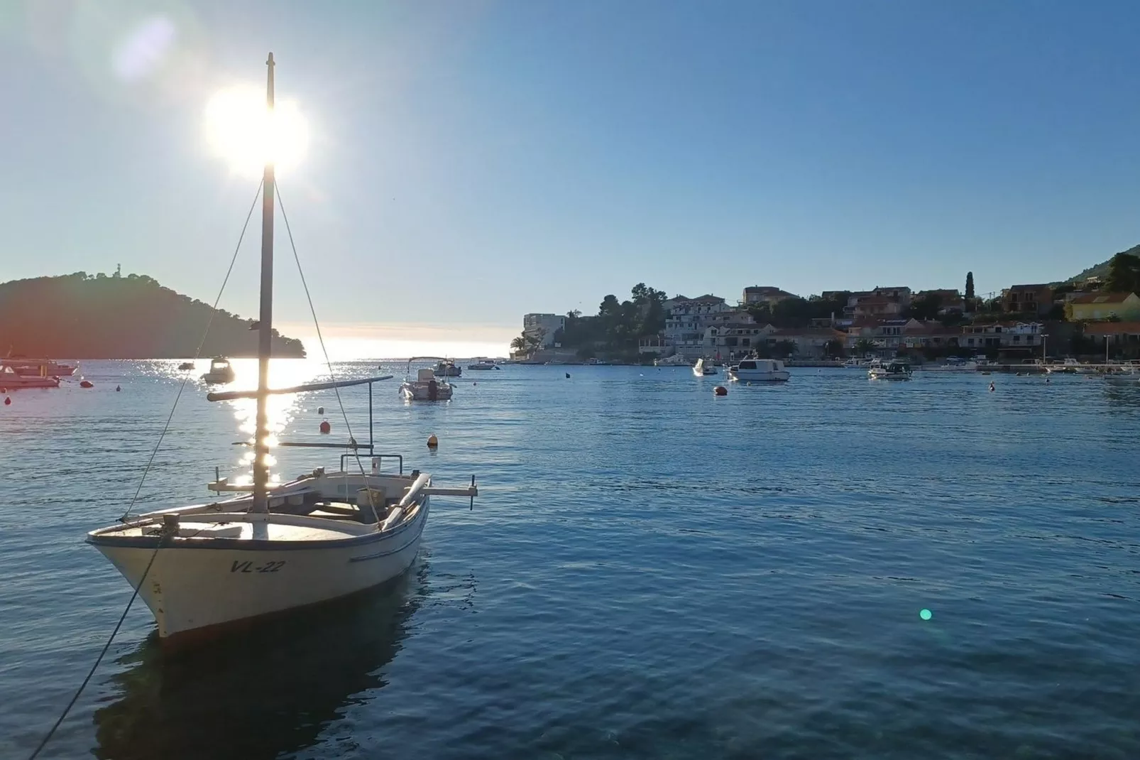 Bertie's Lodge - Standard Two Bedroom Apartment with Balcony and Sea view(A0)-Aussicht