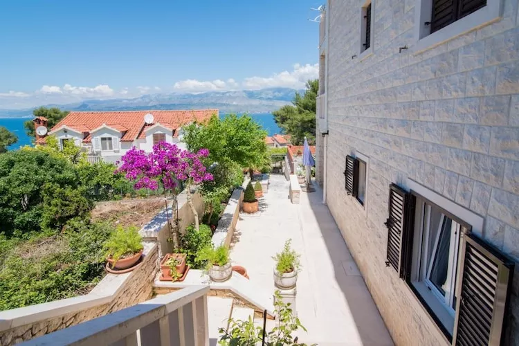 Apartments Paco - Two-Bedroom Apartment with Terrace and Sea View A2 (ST)-Im Freien