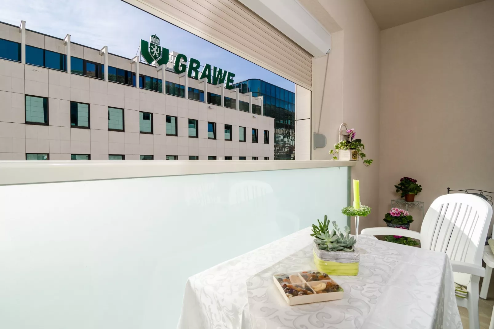 Apartment Atlant - One Bedroom Apartment with Balcony and Side Sea View-Terrace balcony