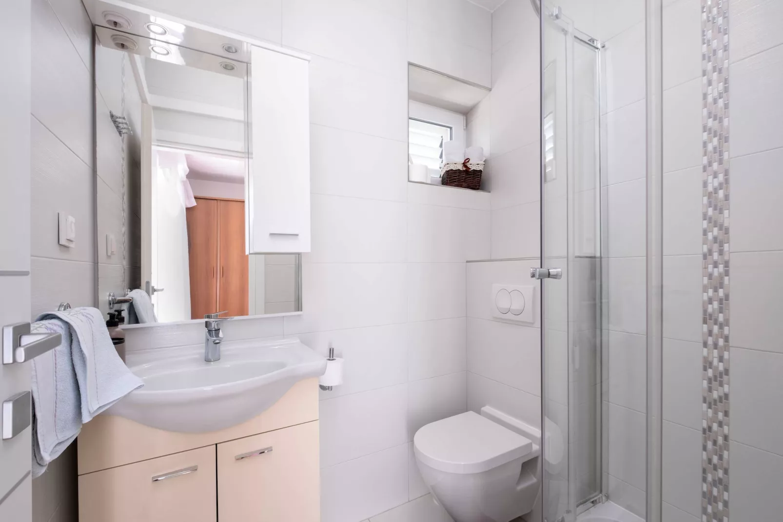 Rooms Tupina by Paulina - Superior Double Room with Balcony and Sea View (Room 2)-Ambiance