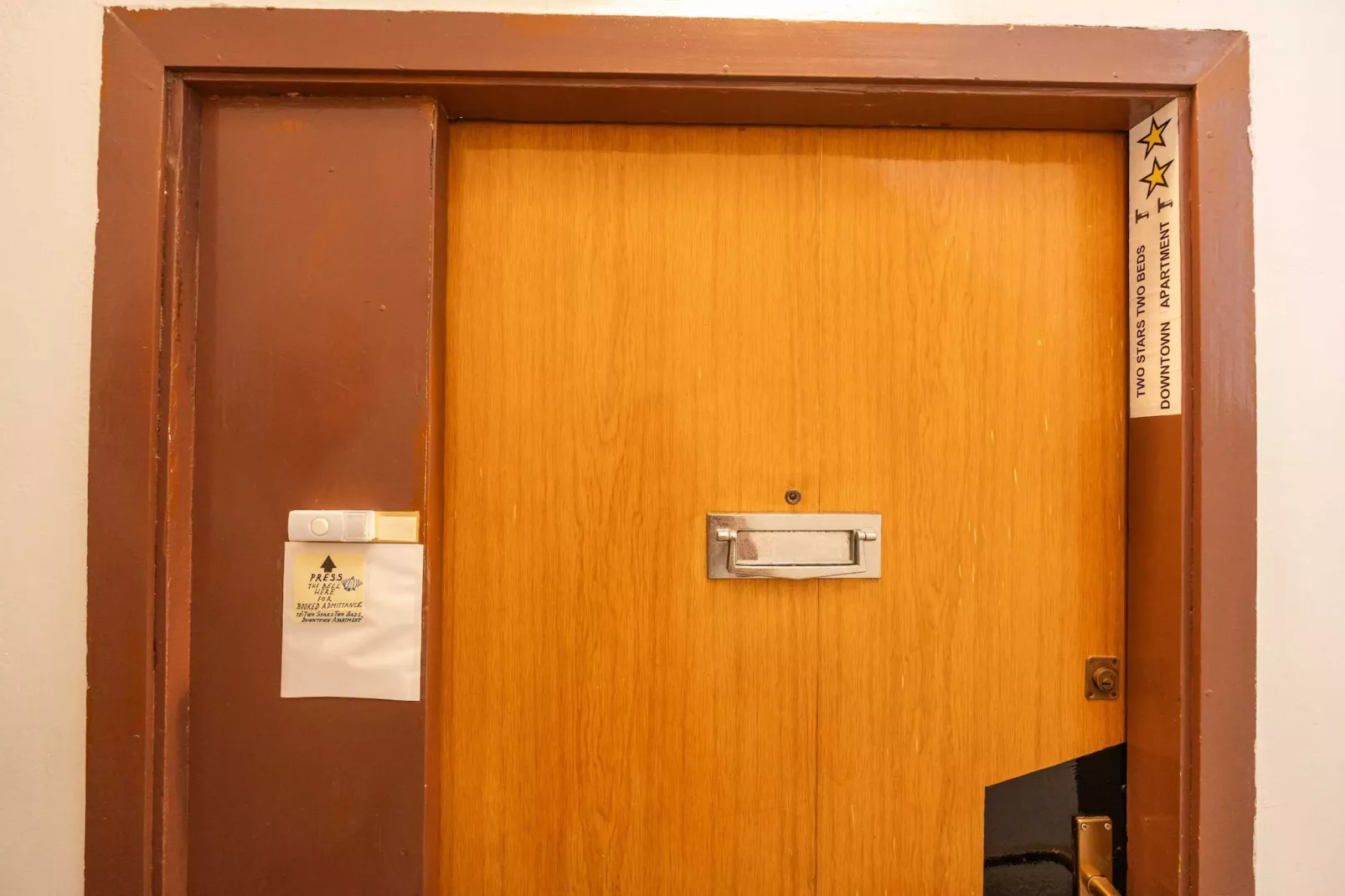 Two Stars Two Beds Downtown Apartment - One-Bedroom Apartment-Outdoor