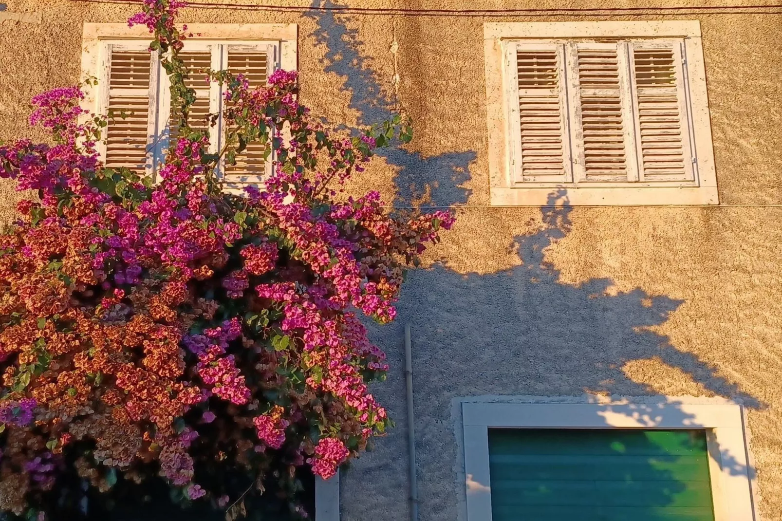 Bertie's Lodge - Two Bedroom Apartment with Terrace and Sea View(A1)-Vue