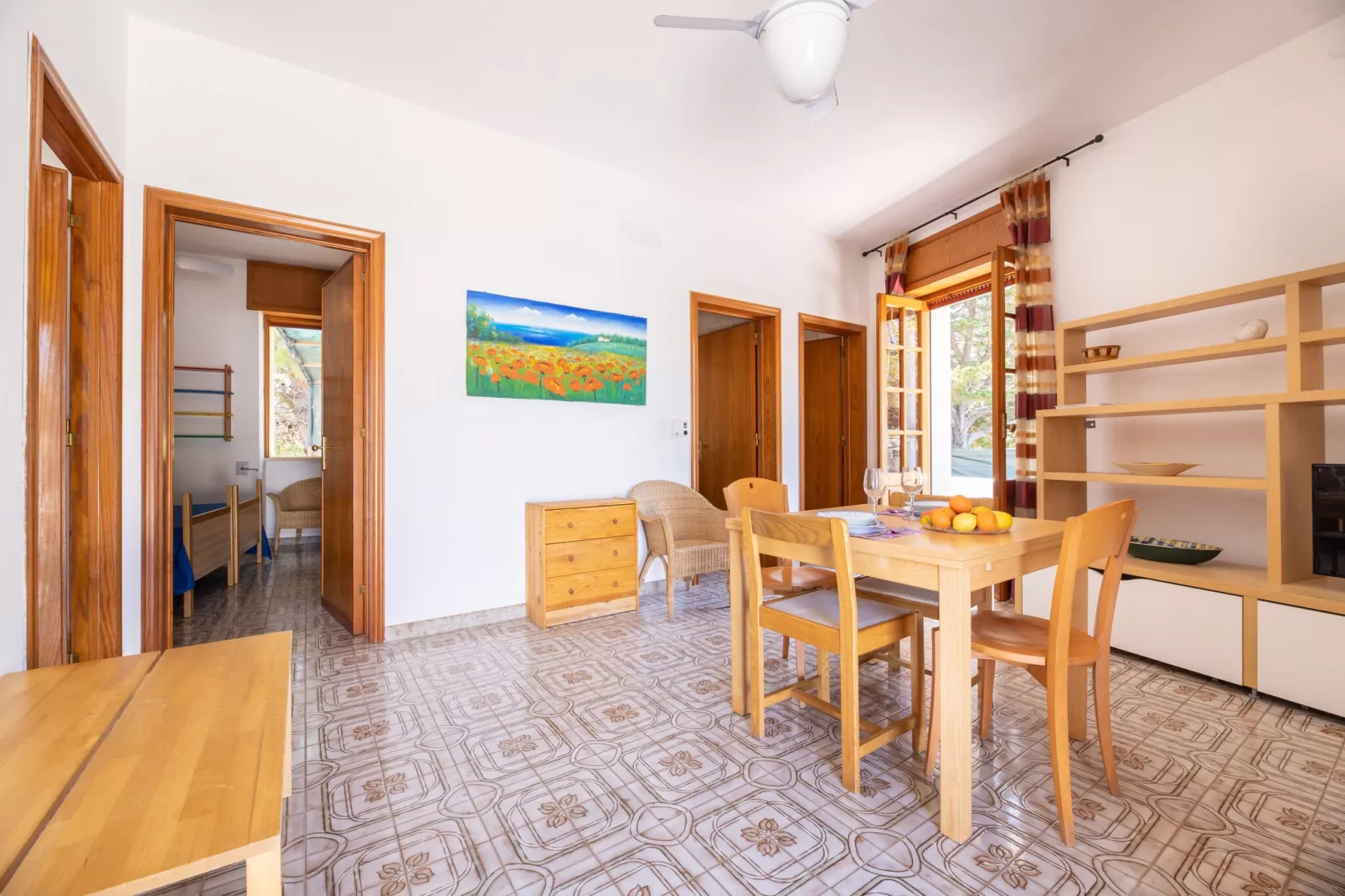 TS11-Dining room