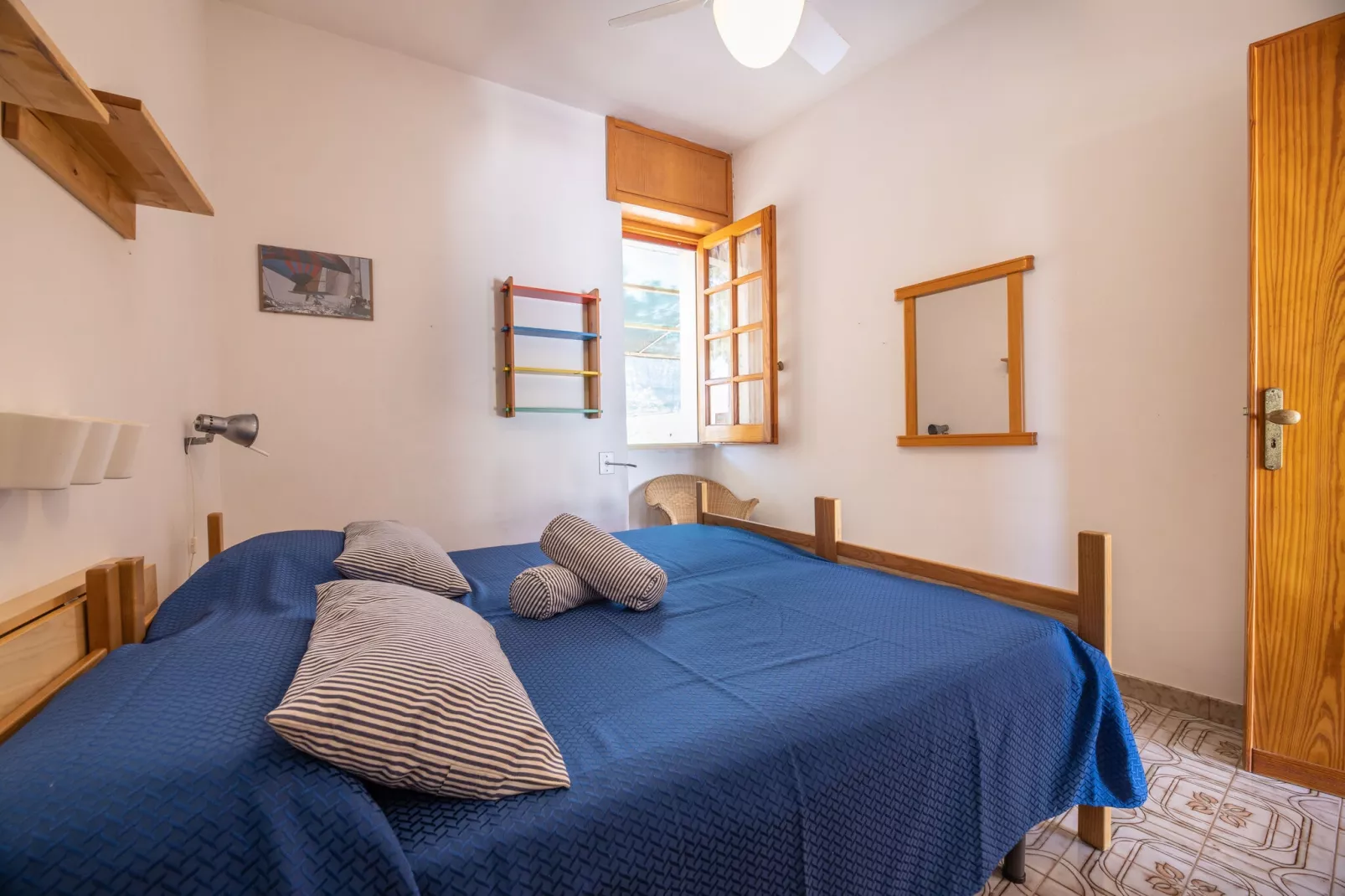 TS11-Bedroom