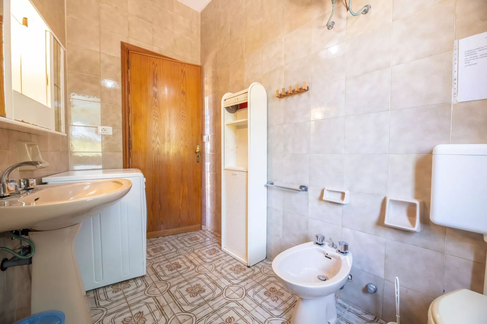 TS11-Bathroom