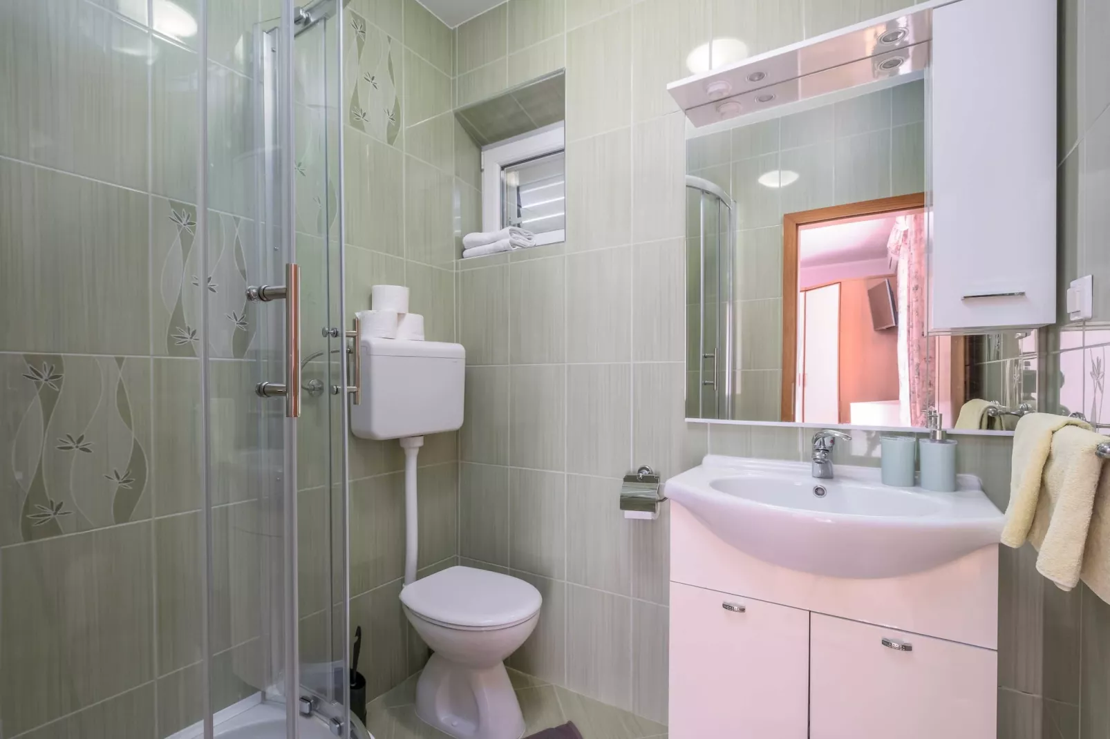 Rooms Tupina by Paulina - Comfort Double Room with Balcony and Sea View (Room 1)-Ambiance