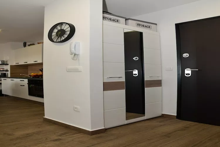 Apartment Nicole - One Bedroom Apartment with Balcony-Intérieur