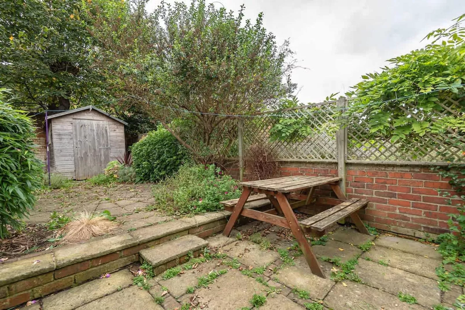 RG Donnington 30-Terrace balcony